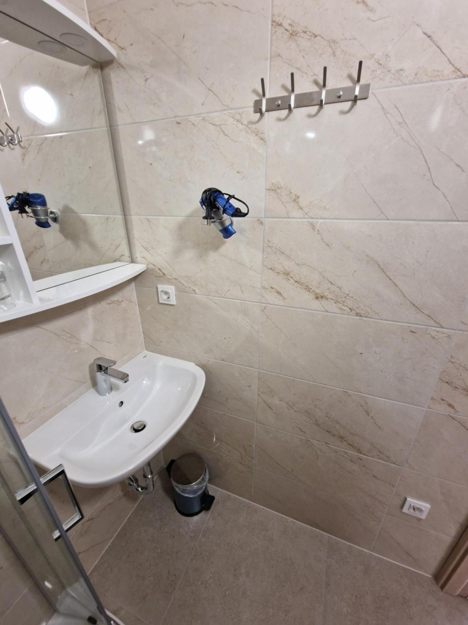 Camera Doppia con Letti Singoli