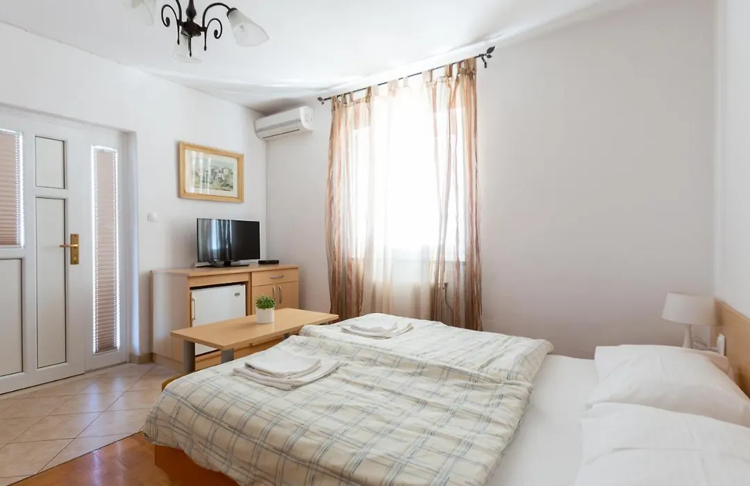 Apartments And Rooms Jeselnik-1